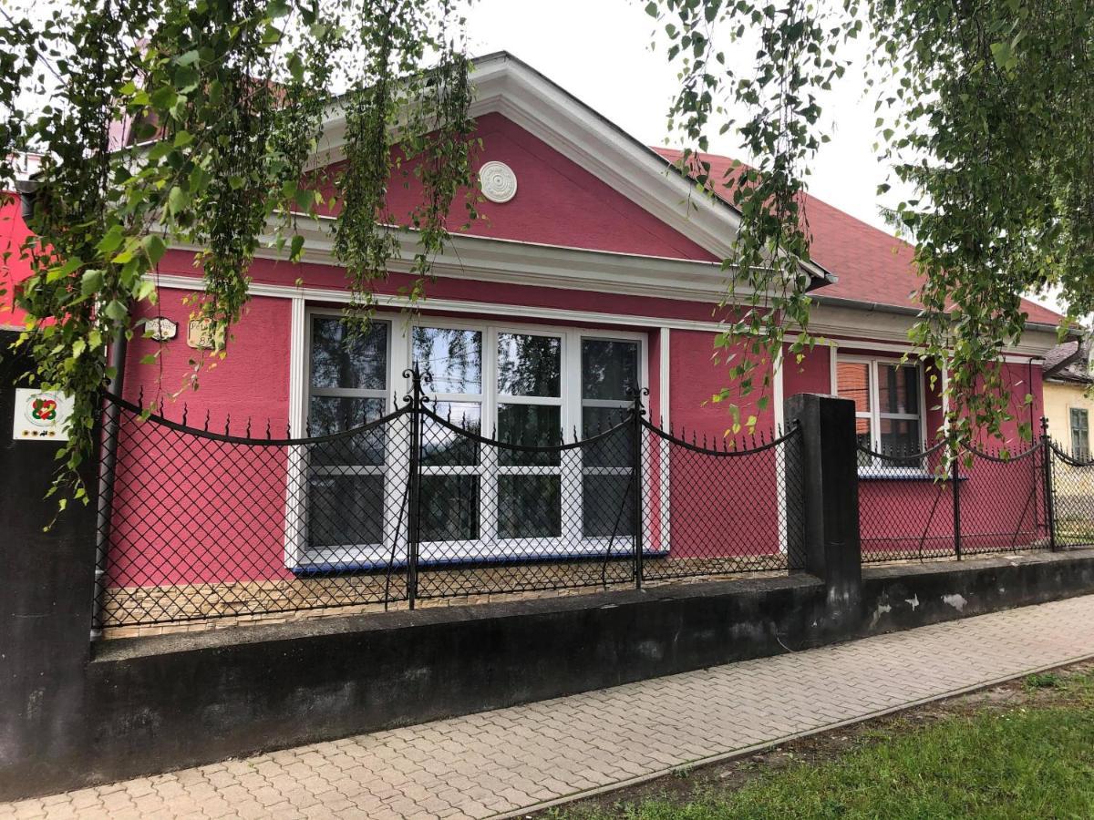 Вилла Babahaz Bodajk Экстерьер фото